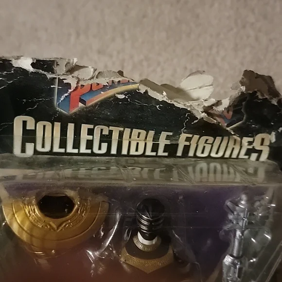 Power Rangers  Super Legends Gold Ranger - Picture 4 of 5